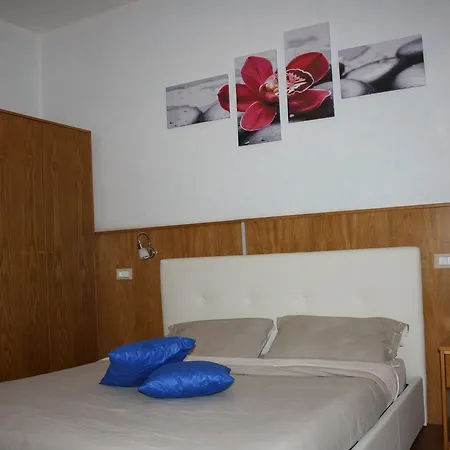 Ca Vecia Hotel 2*