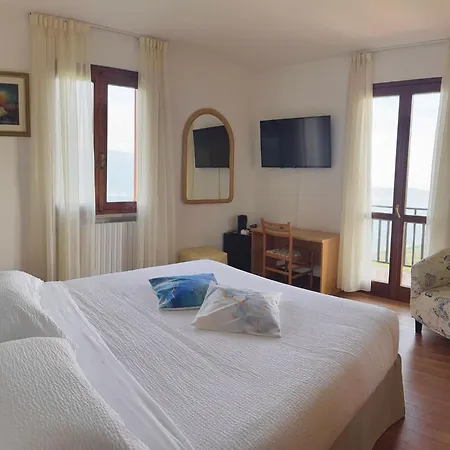 Ca Vecia Hotel Gargnano